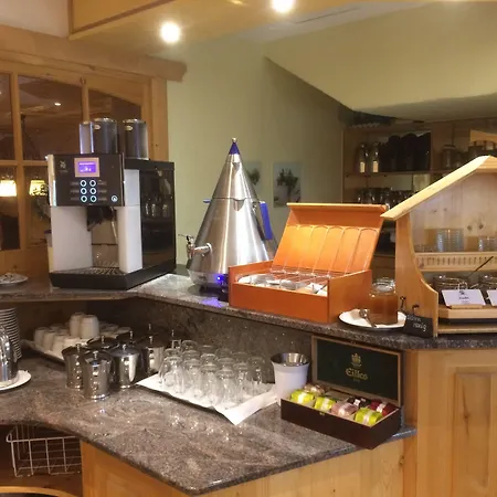 Waldhotel - Genuss & Wellness Am Notschreipass 酒店 4*