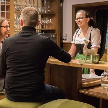 Waldhotel - Genuss & Wellness Am Notschreipass מלון 4*